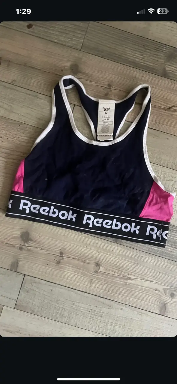 Top deportivo negro Reebok - miniatura 2