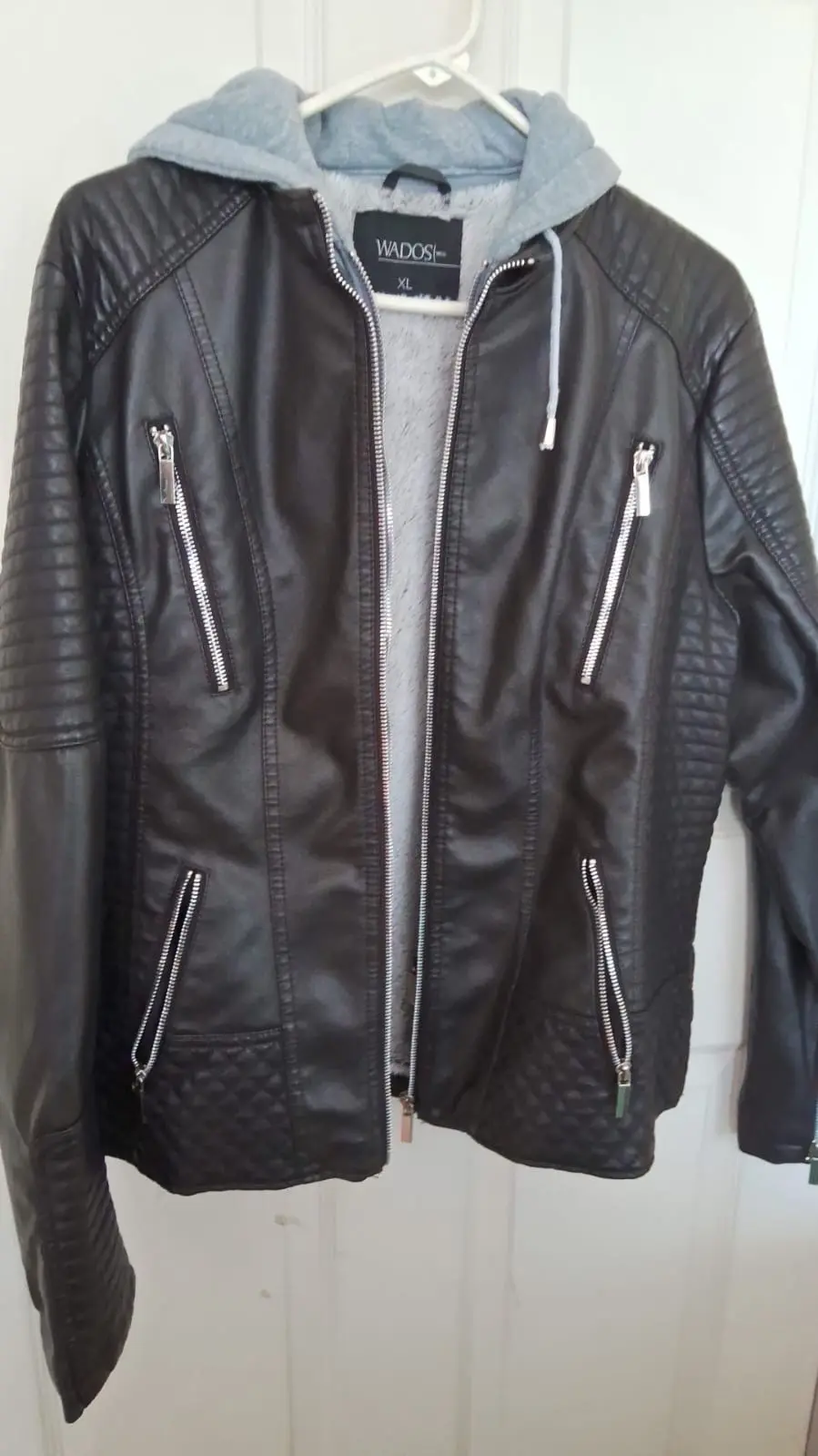 Chaqueta de cuero negra con capucha - miniatura 1