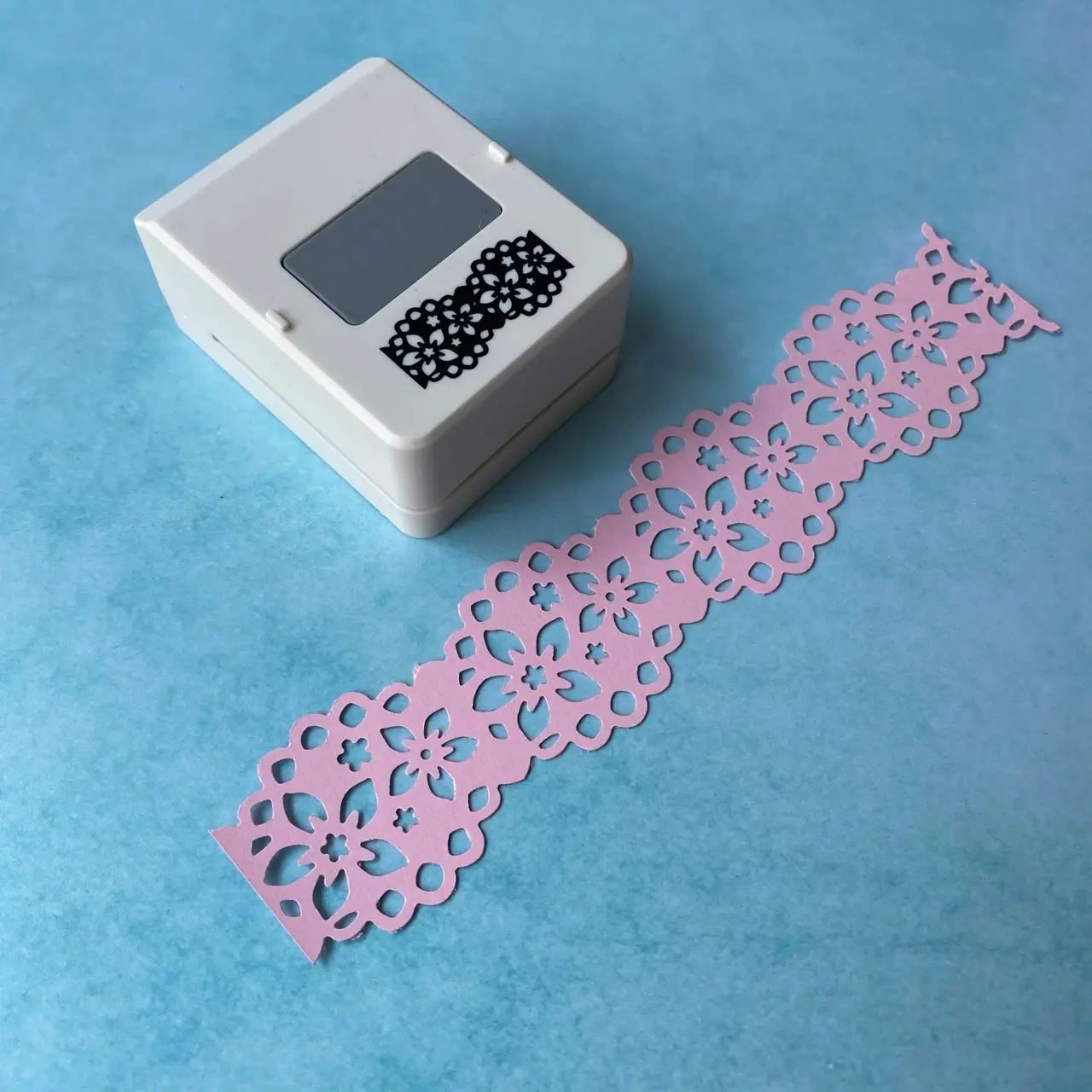 Perforadora y troqueladora de papel - miniatura 5