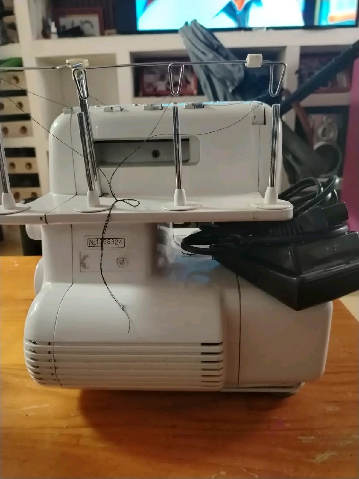 Máquina overlock Nagoya 320D - miniatura 3
