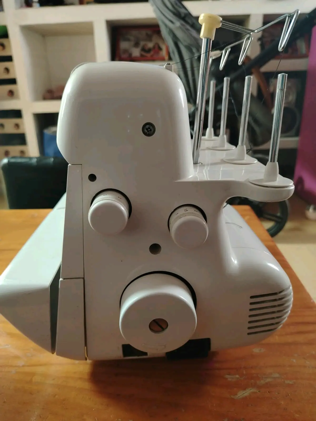 Máquina overlock Nagoya 320D - miniatura 4