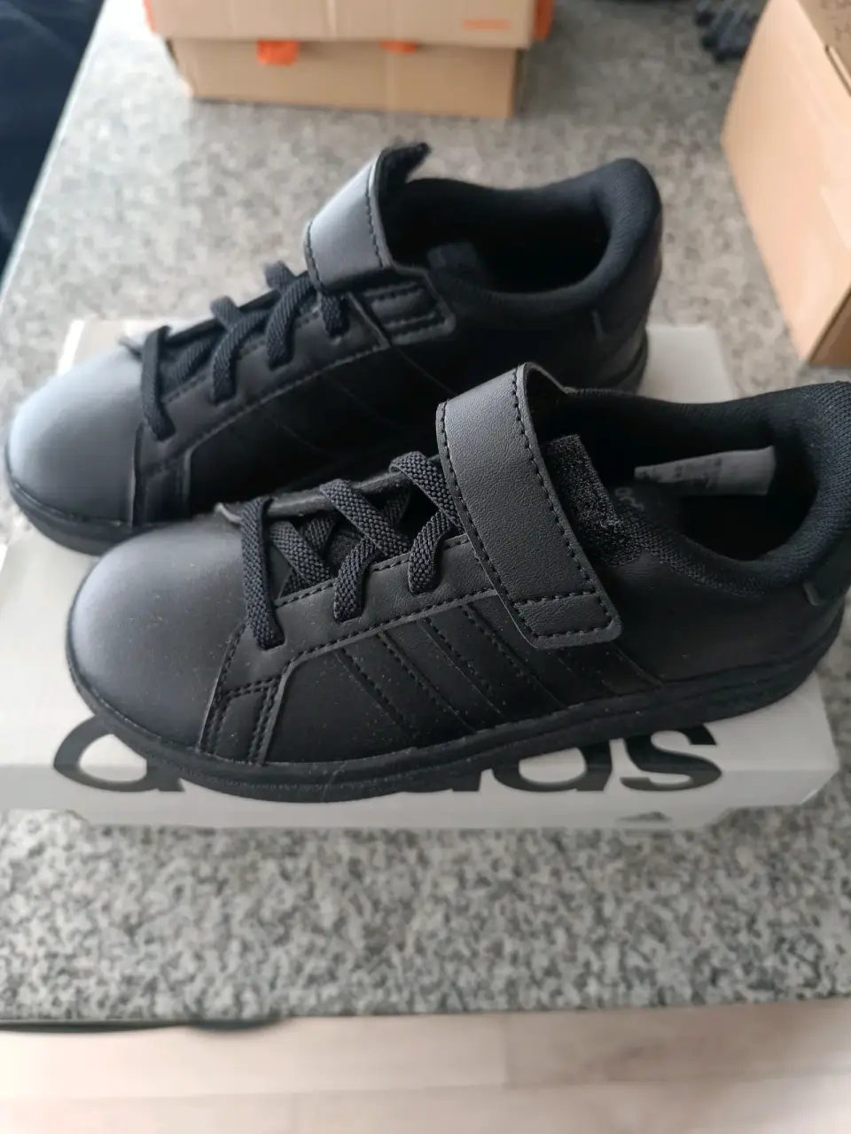 Zapatillas Adidas - miniatura 1