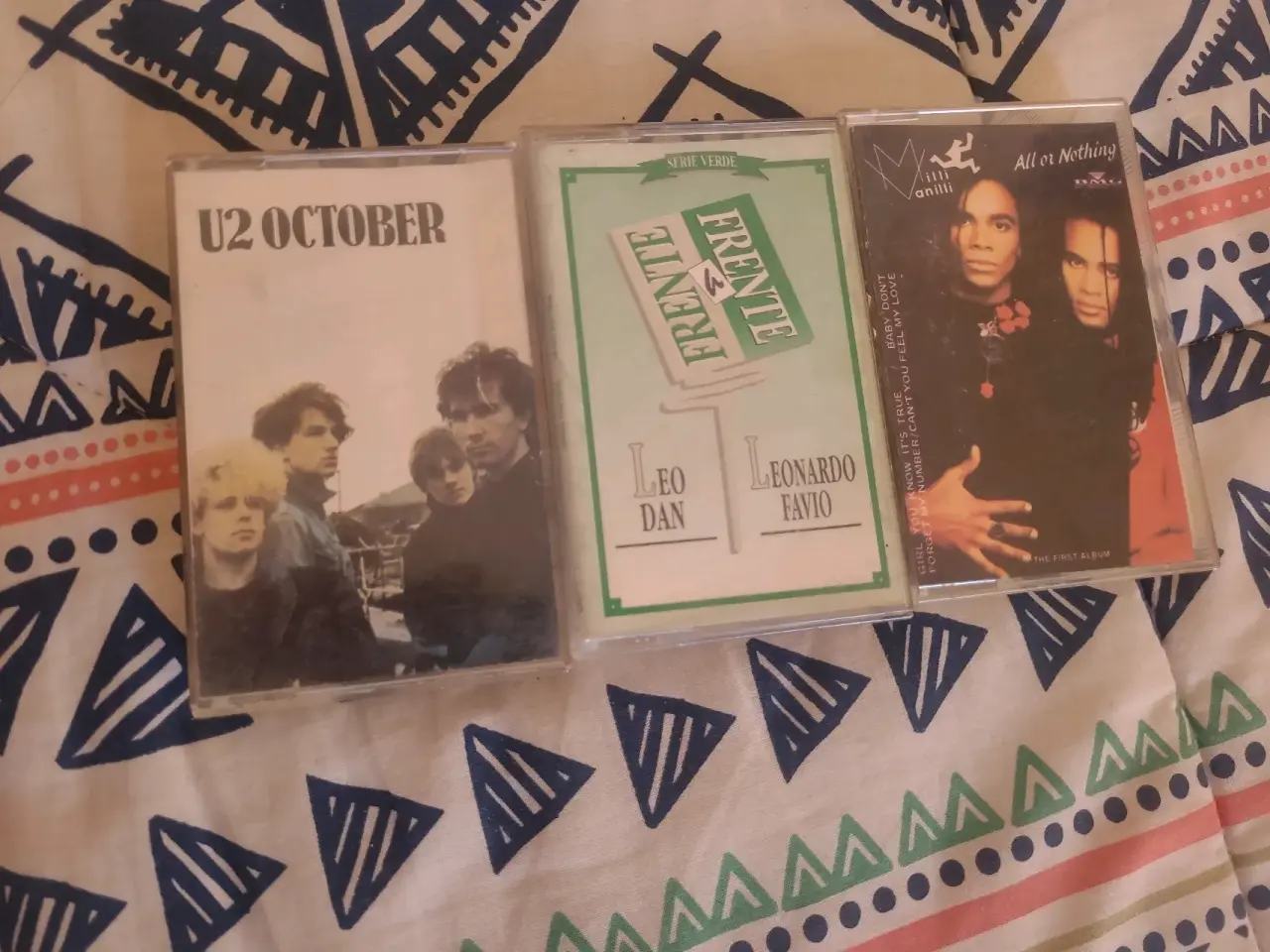 Cassettes de música variada