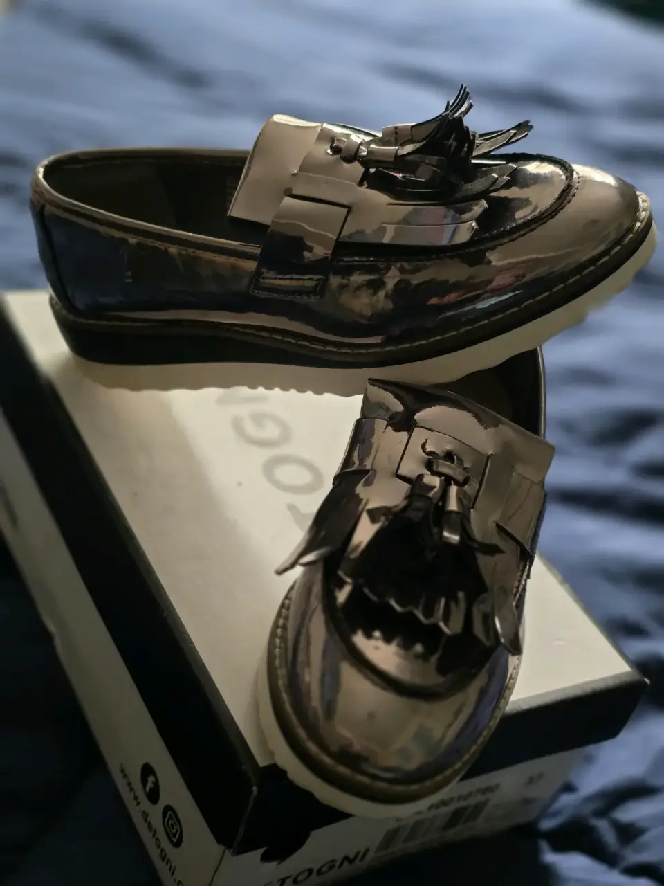 Zapatos metalizados con flecos - miniatura 2