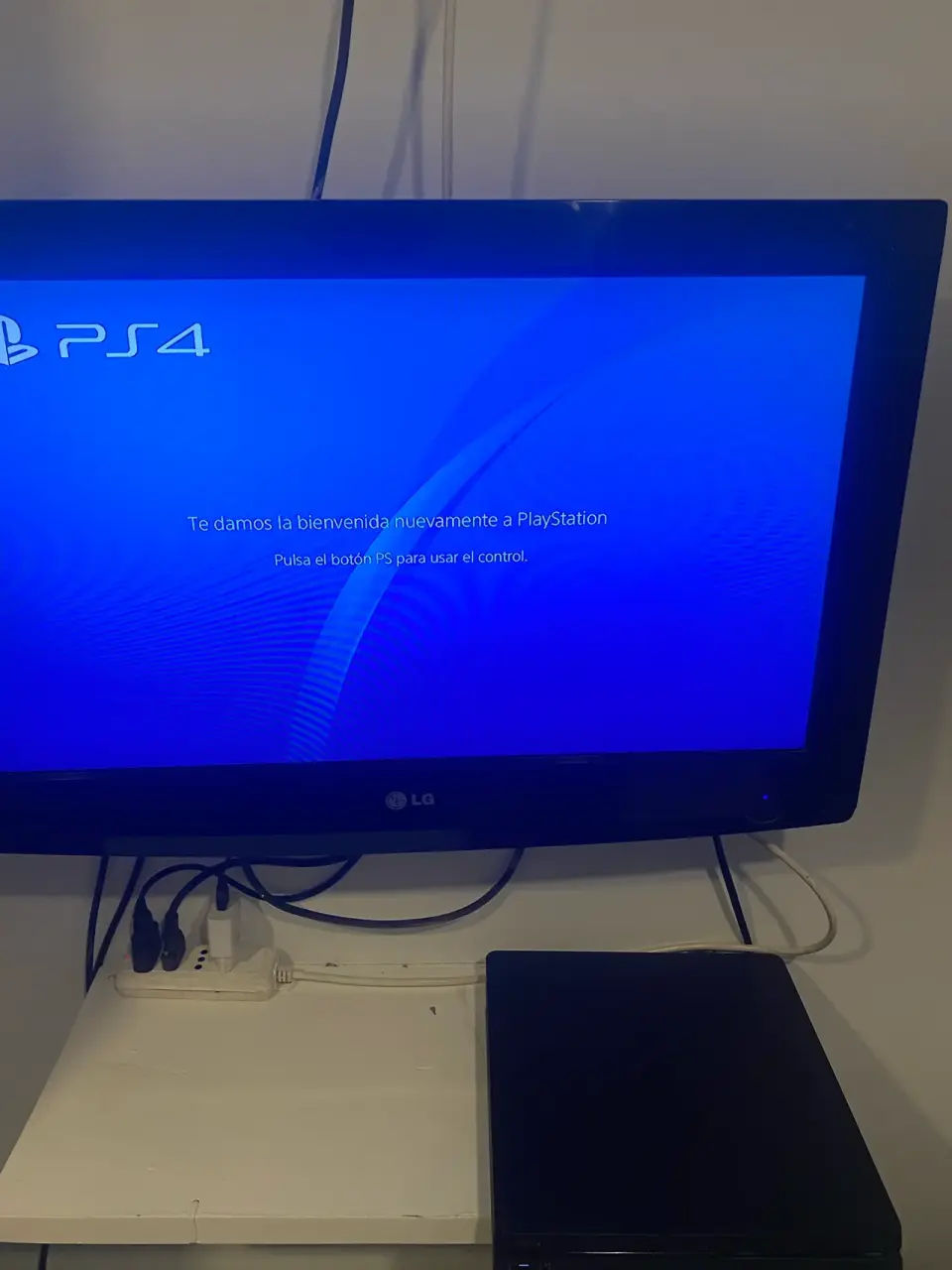 Consola PlayStation 4 con juego - miniatura 2