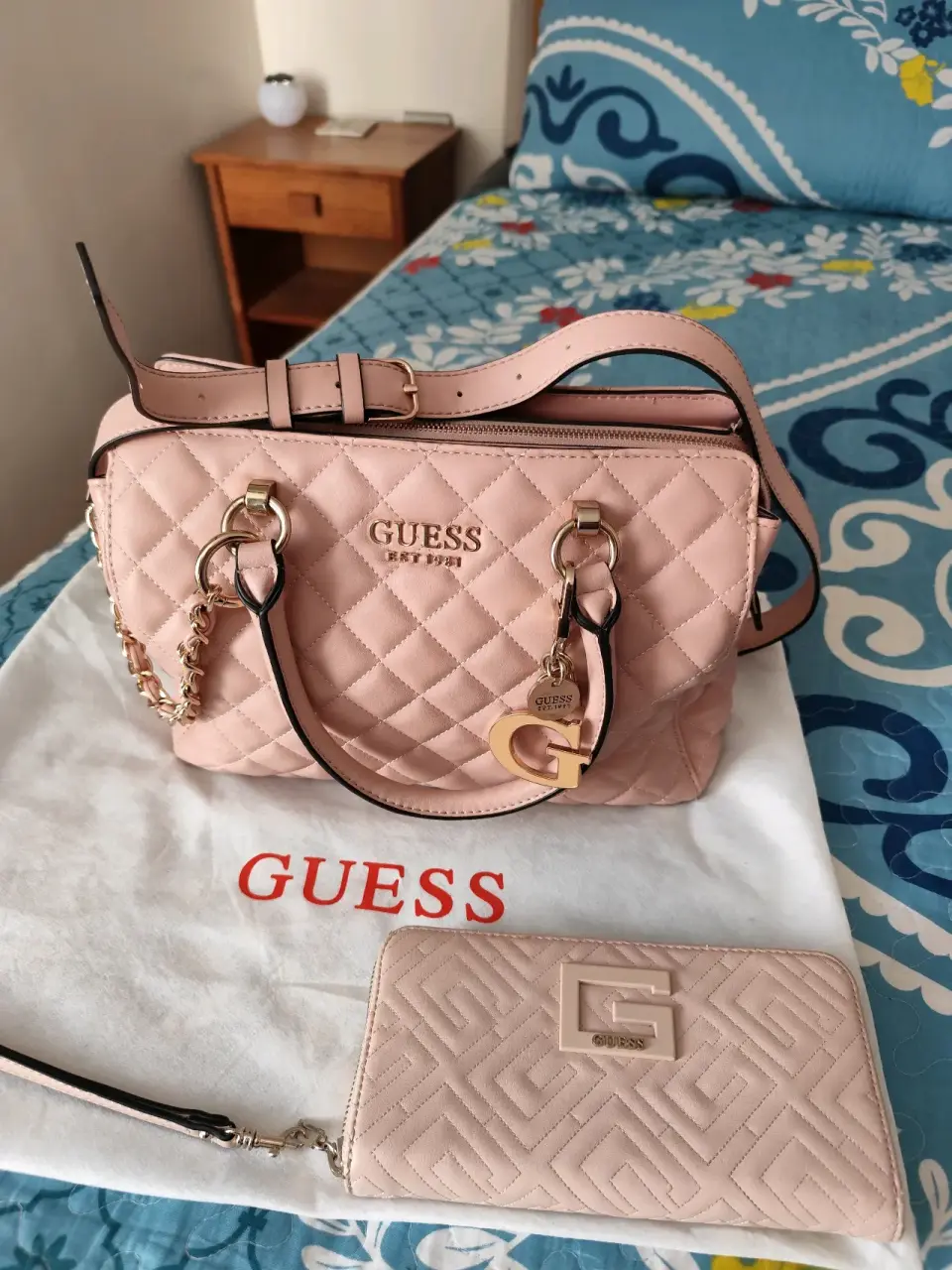 Bolso y billetera Guess rosa - miniatura 1
