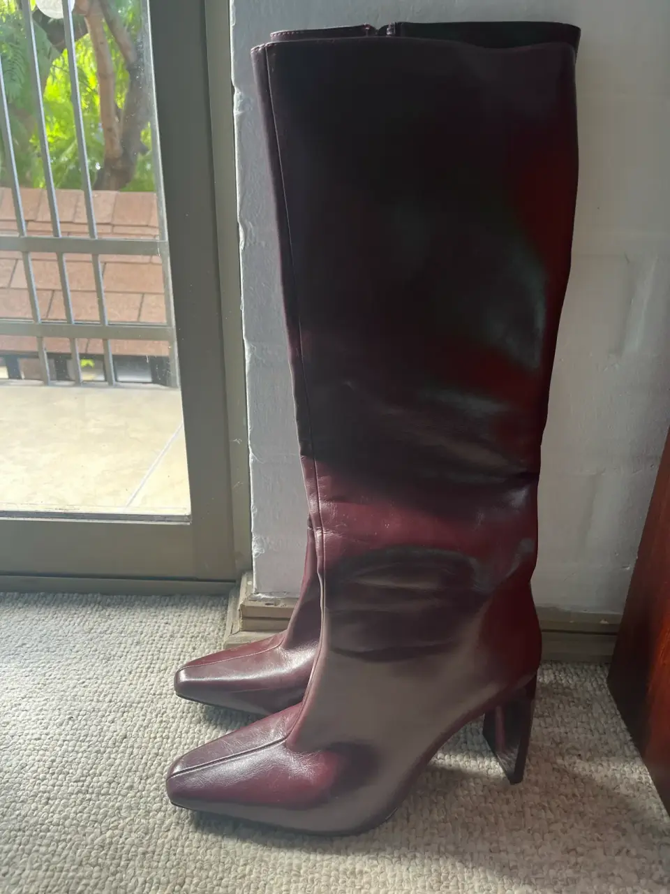 Botas altas de cuero burdeo - miniatura 1