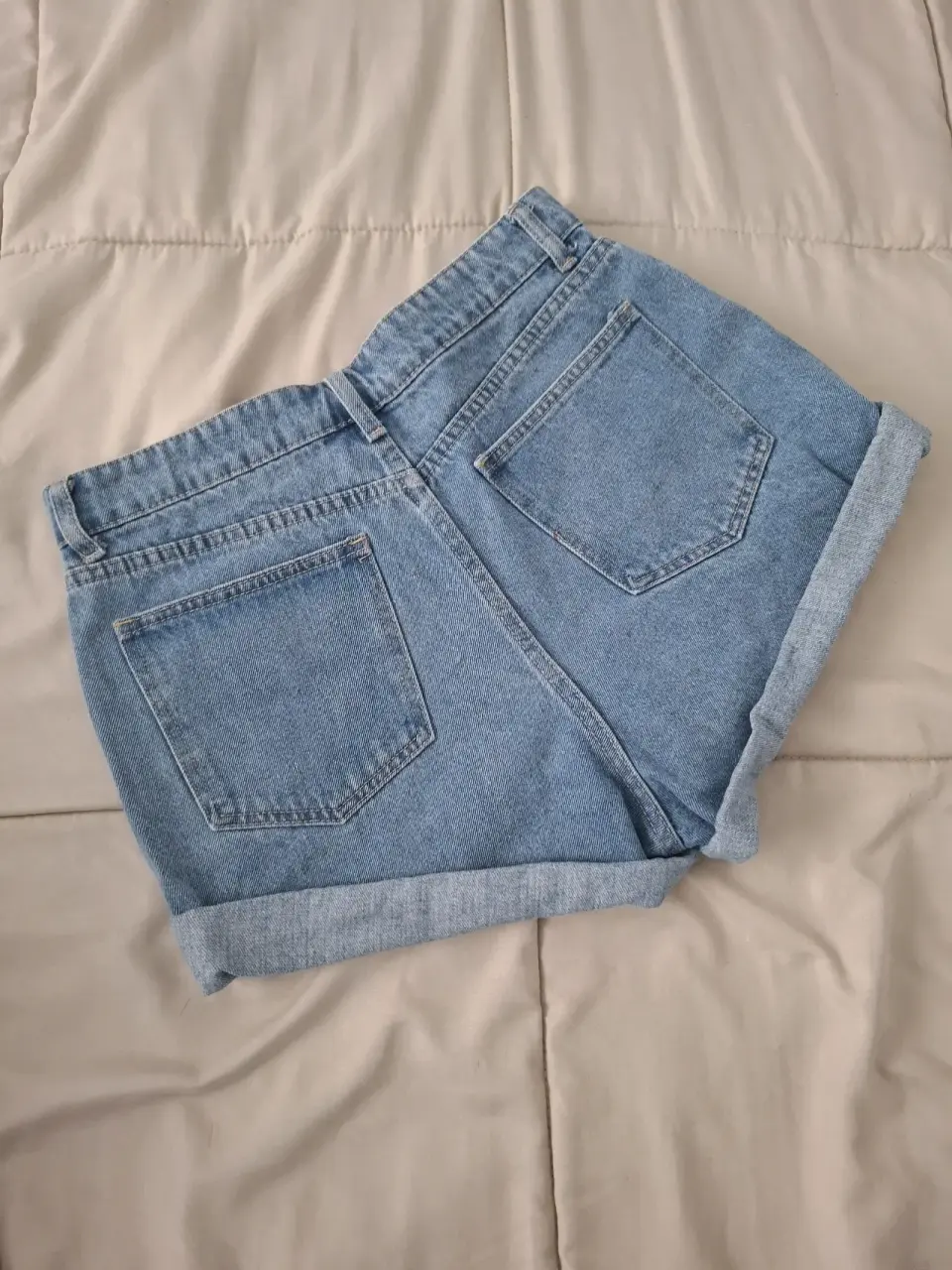 Shorts moms de mezclilla azul claro - miniatura 3
