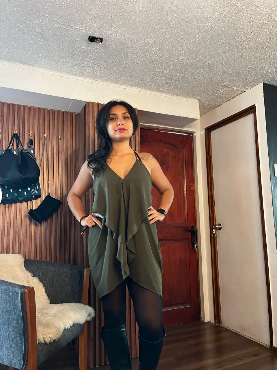 Vestido verde sin mangas - miniatura 2
