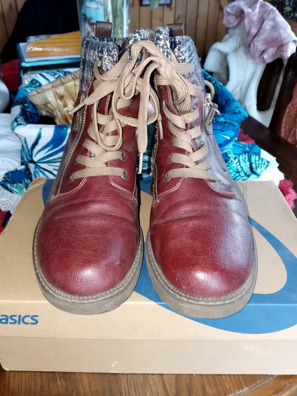 Botines rojos con forro tartán - miniatura 2