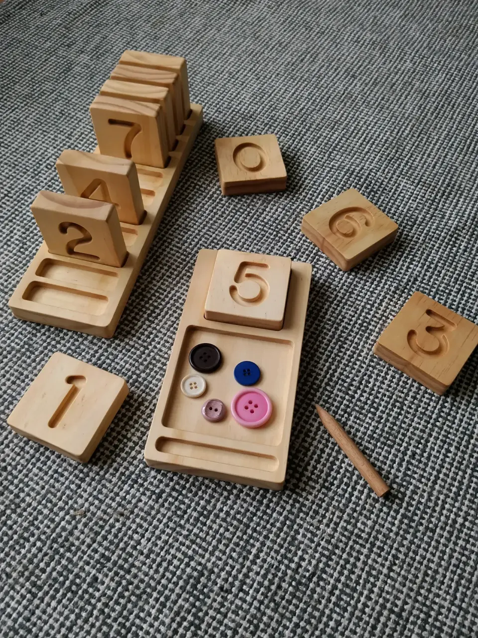 Juego de conteo y trazado números de madera - miniatura 2