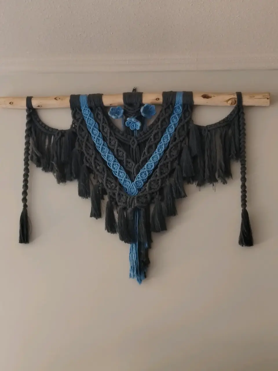 Tapiz de macramé azul y gris - miniatura 4