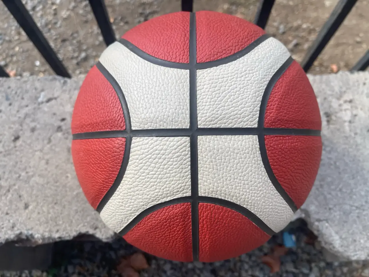 Balón de baloncesto Molten FIBA BG4500 - miniatura 4