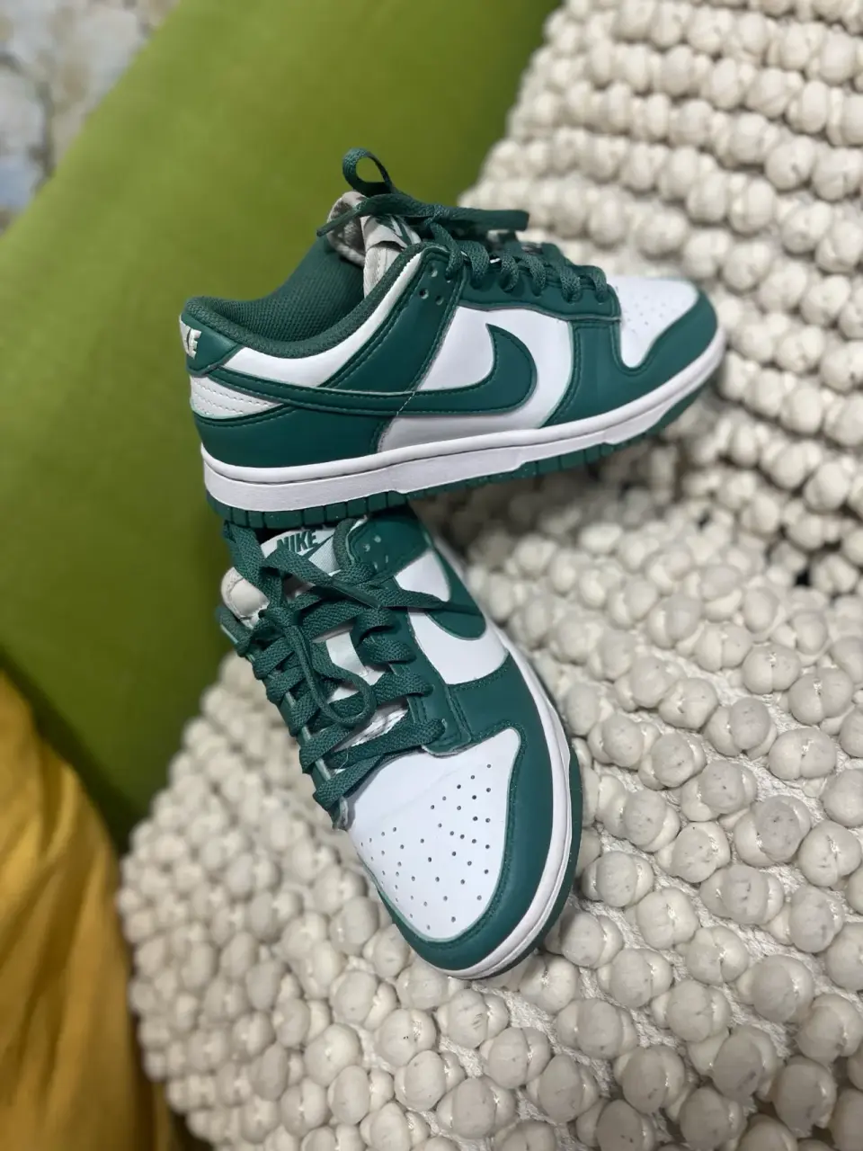 Zapatillas blancas deportivas - miniatura 5