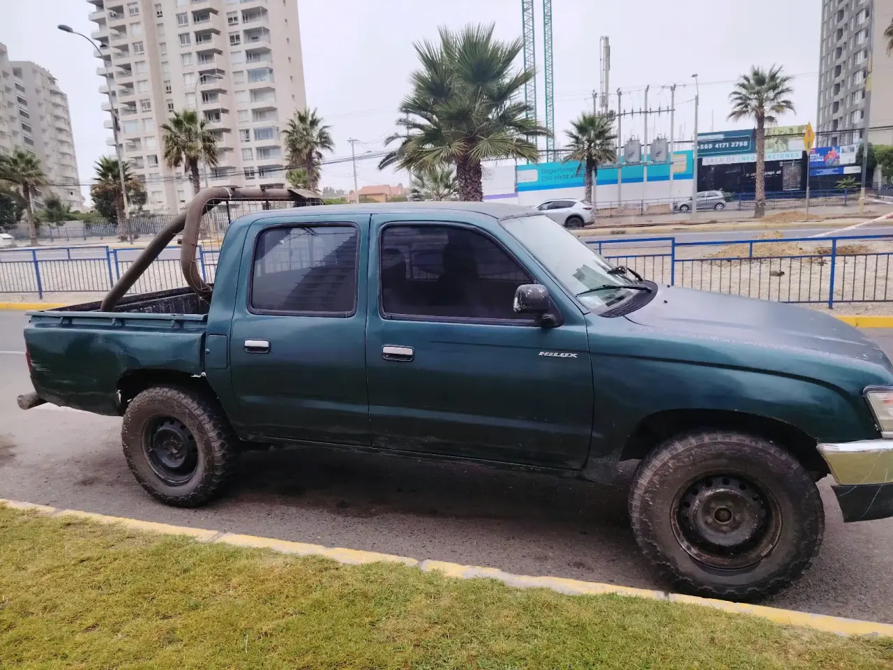 Camioneta Toyota Hylux 98 - miniatura 3