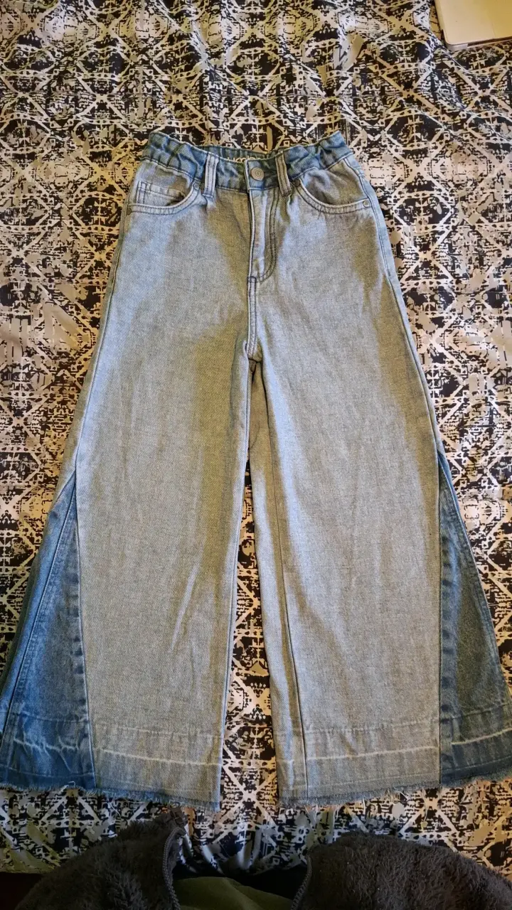 Pantalones de mezclilla acampanados - miniatura 1