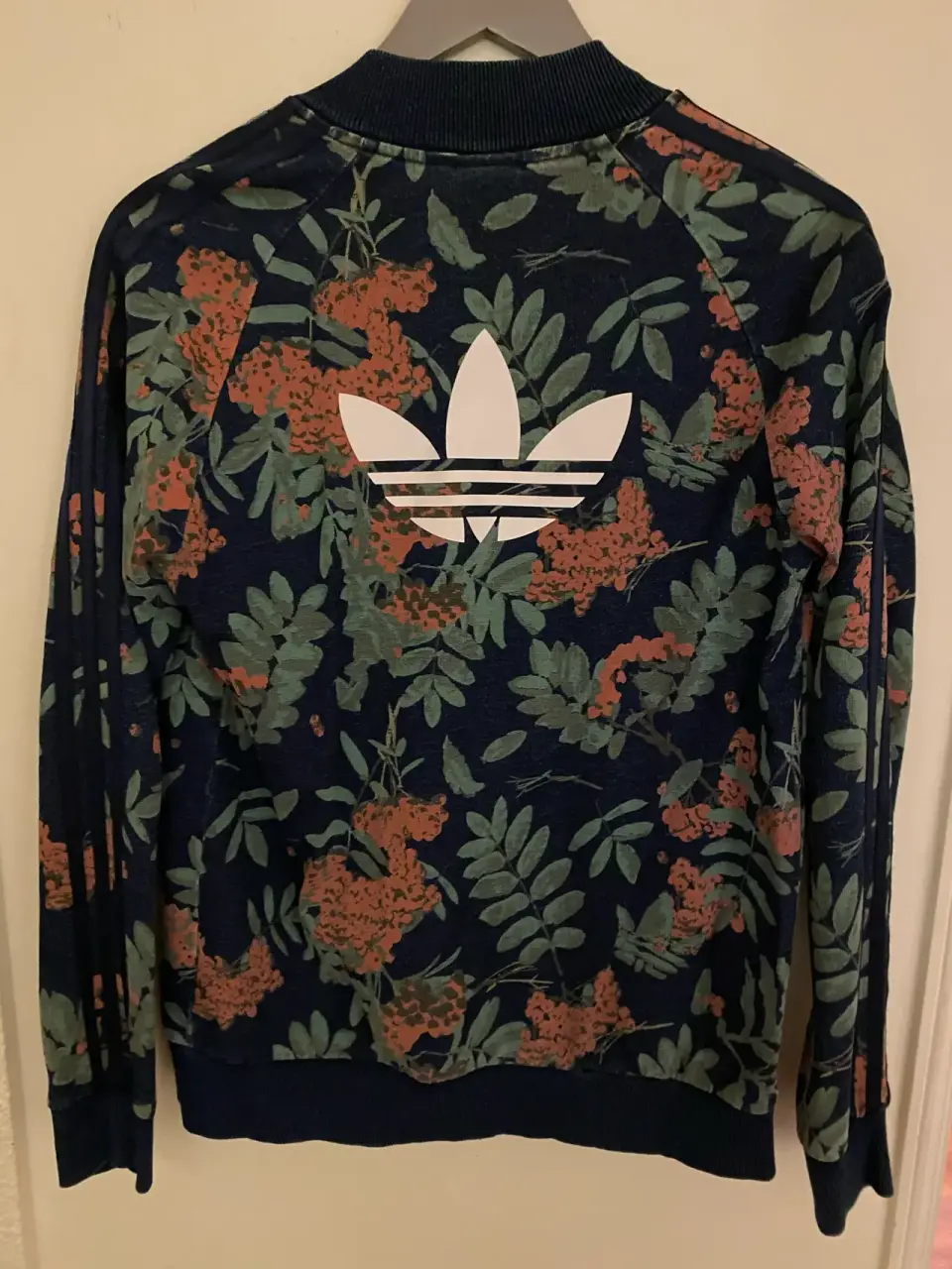 Chaqueta Adidas estampada floral - miniatura 2