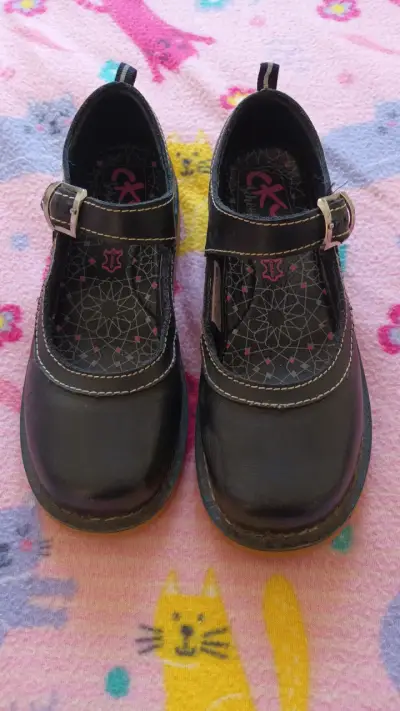 Zapatos escolares negros para niñas - miniatura 2