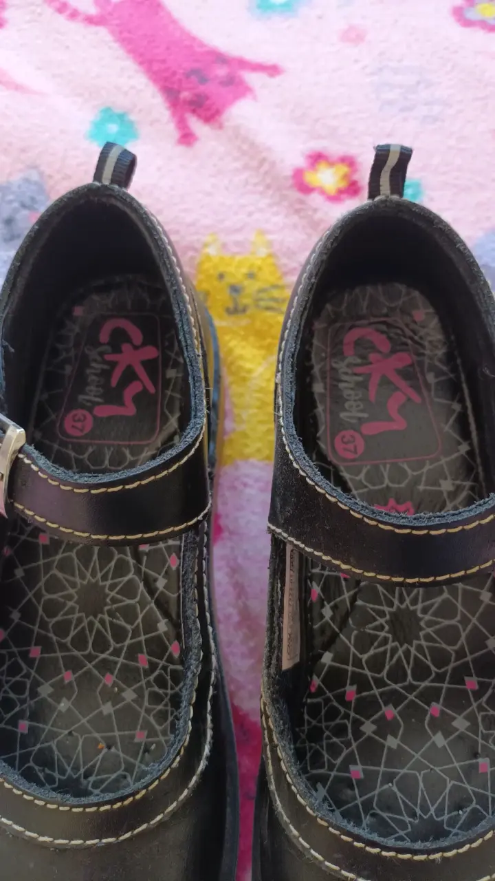 Zapatos escolares negros para niñas - miniatura 3