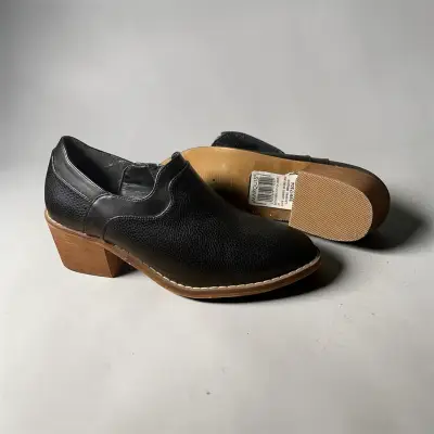 Zapatos negros nuevos - miniatura 2