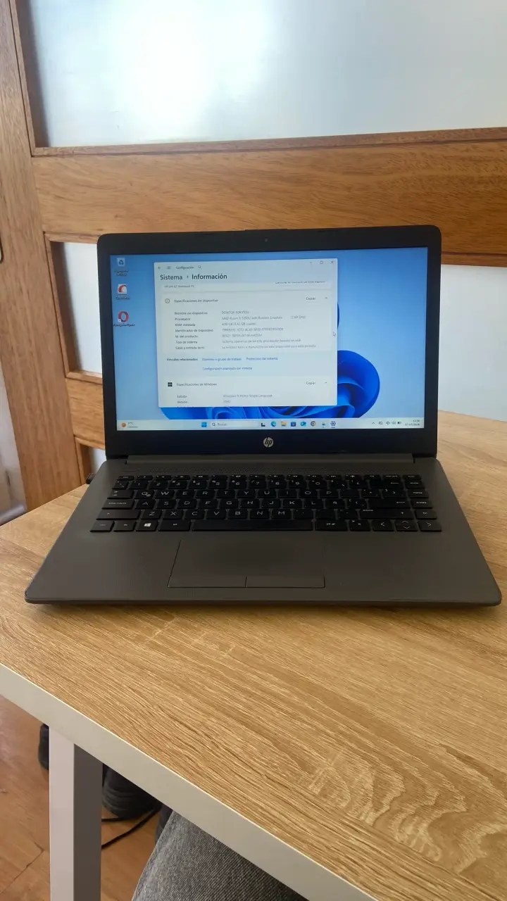 Notebook HP AMD Ryzen 3 - miniatura 2