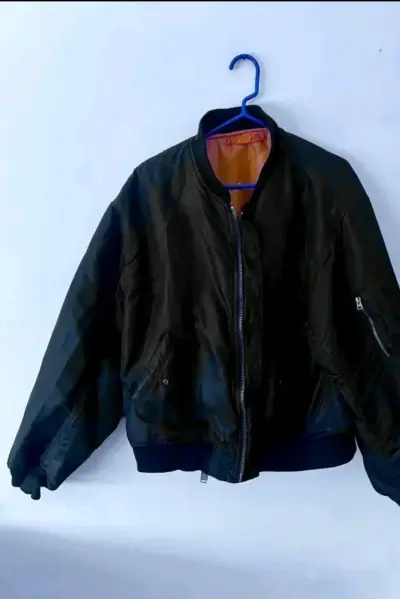 Chaqueta bomber negra - miniatura 2