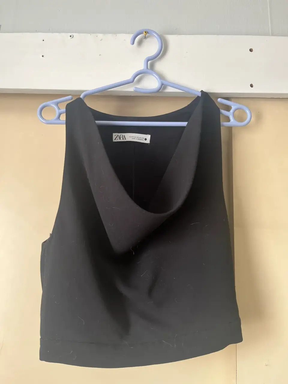 Top negro ZARA - miniatura 4