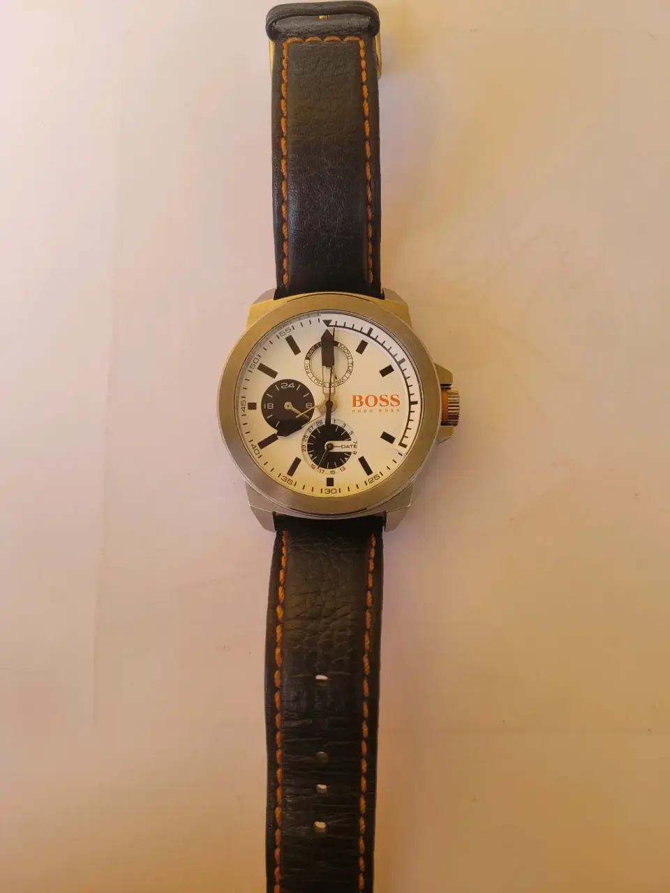 Reloj Hugo Boss blanco y negro - miniatura 4