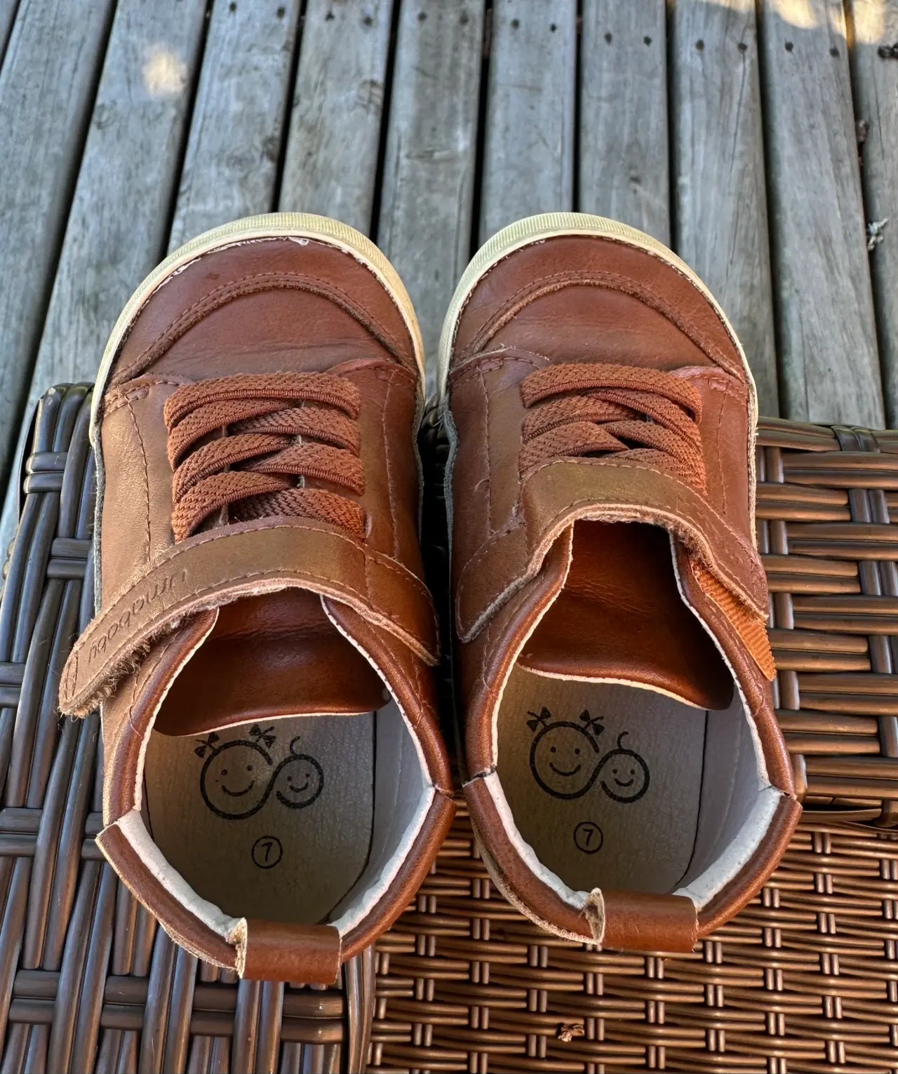 Zapatos de cuero marrón para niño - miniatura 1
