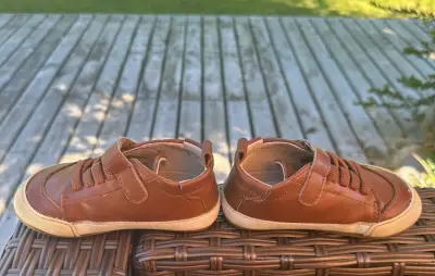 Zapatos de cuero marrón para niño - miniatura 2