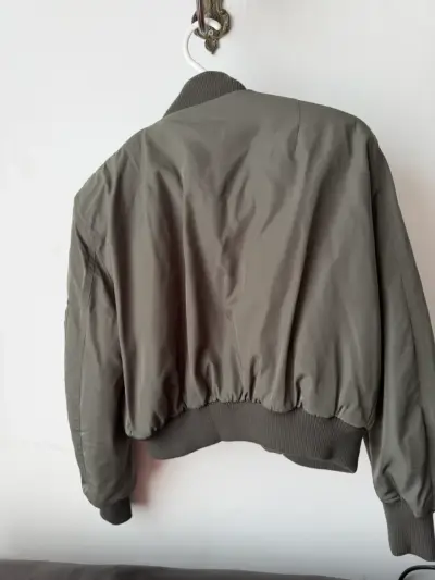 Chaqueta bomber verde Zara - miniatura 4
