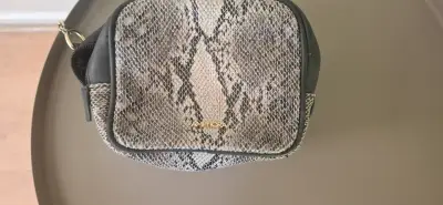 Cartera estilo serpiente pequeña - miniatura 4