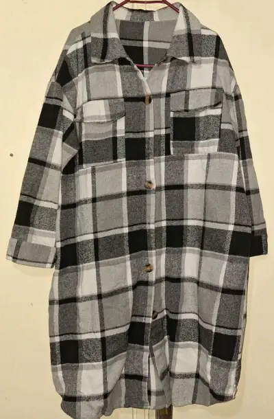 Vestido camisero a cuadros - miniatura 3
