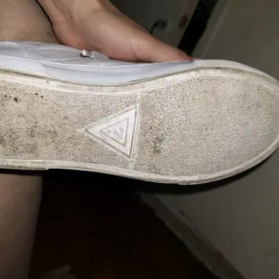 Zapatillas blancas Guess - miniatura 3