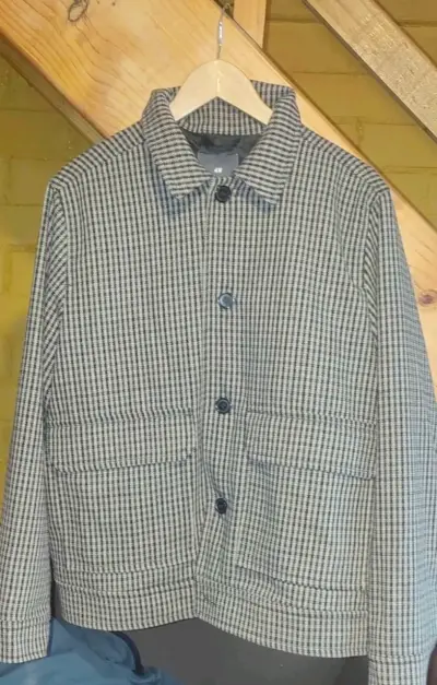 Abrigo de cuadros gris marca HyM talla xl - miniatura 1