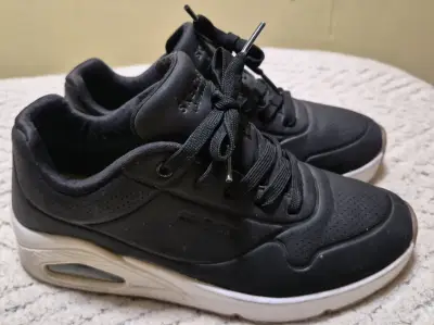 Zapatillas deportivas negras - miniatura 1