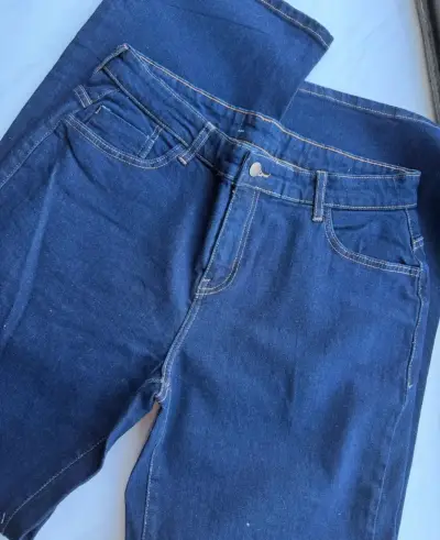 Jeans azul de mezclilla - miniatura 2