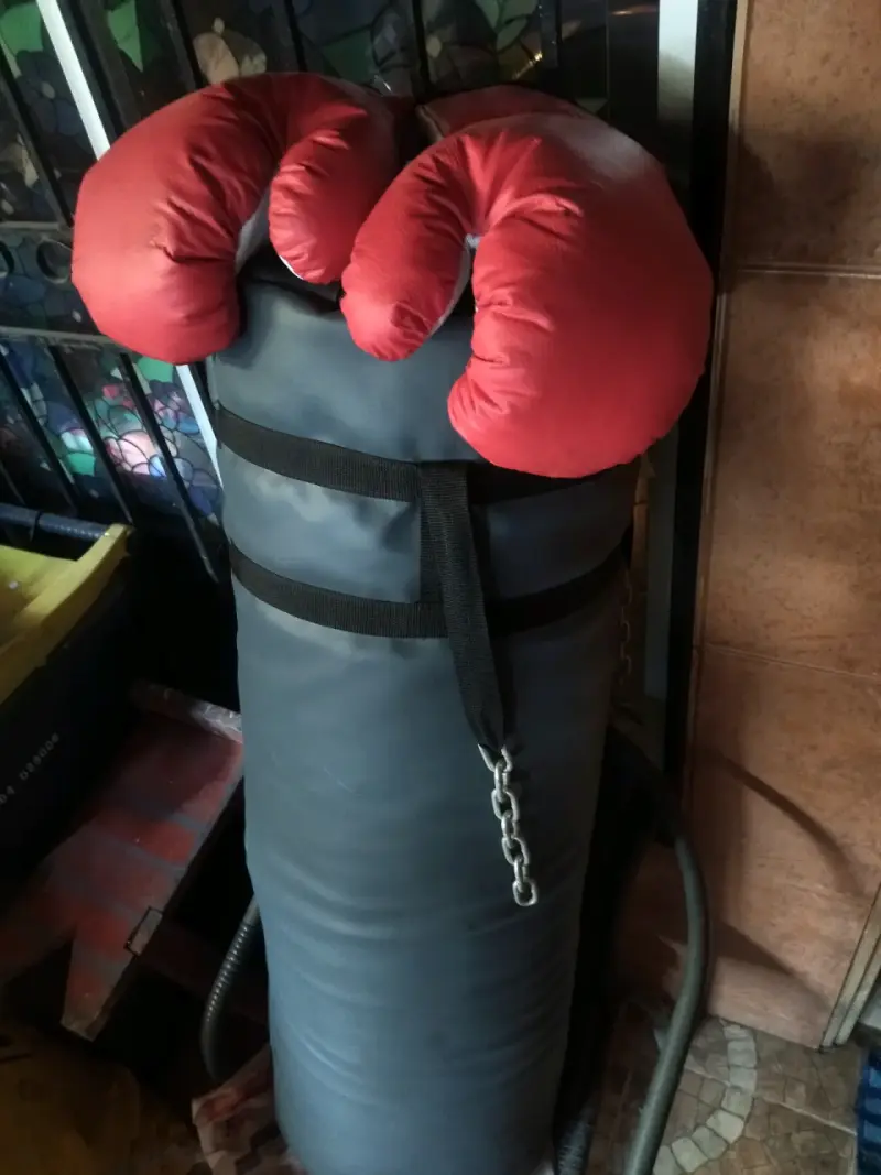 Saco de boxeo con soporte - 2