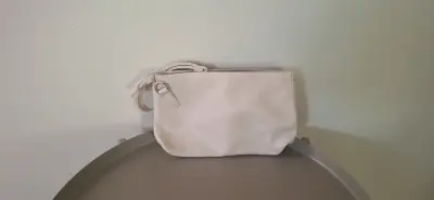 Cartera beige pequeña - miniatura 3
