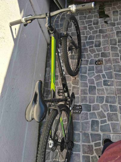 Bicicleta Trek marlin 6 aro 29 - miniatura 2