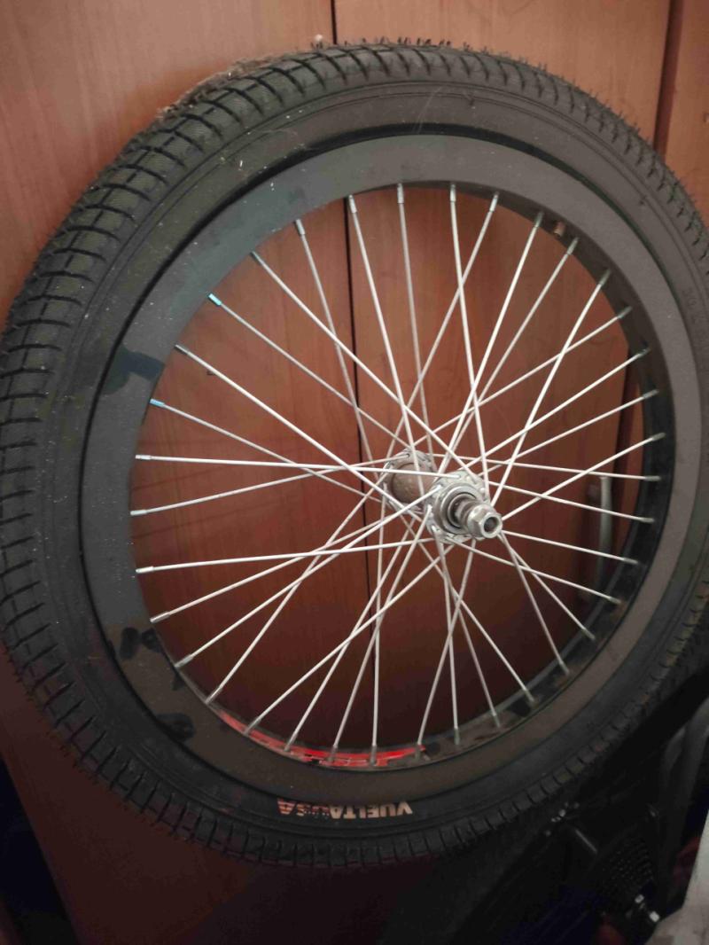 Ruedas BMX aro 20 nuevas sin uso. Rayos blancos - 2