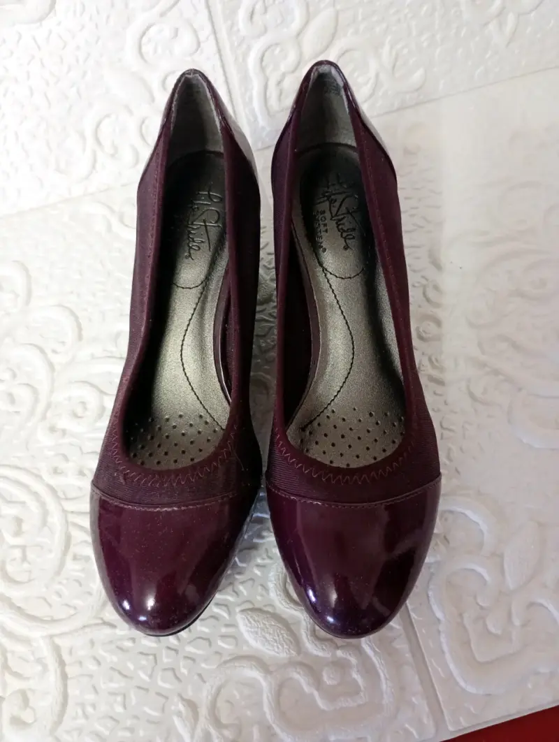 Zapatos burdeos con tacón bajo - 4