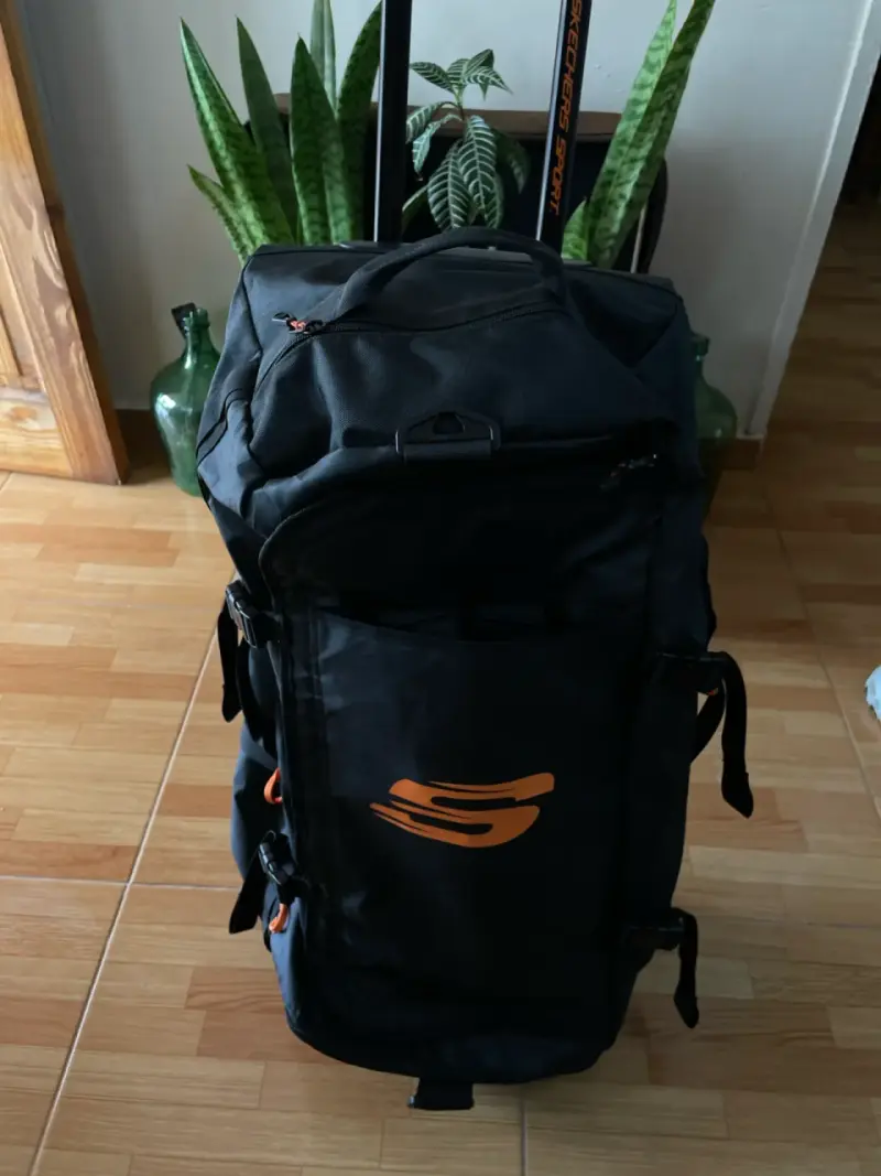 Bolso deportivo negro skechers - 2