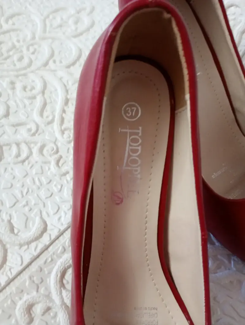 Zapatos de tacón rojo abiertos - 2