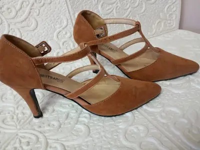 Zapatos de taco alto café Bonnyfranco - miniatura 4