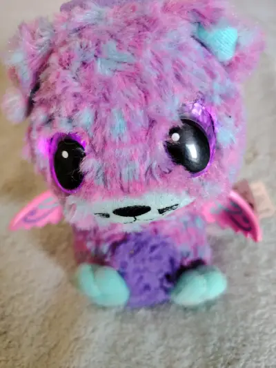 Peluchito Hatchimals con alas  con movimiento - miniatura 1
