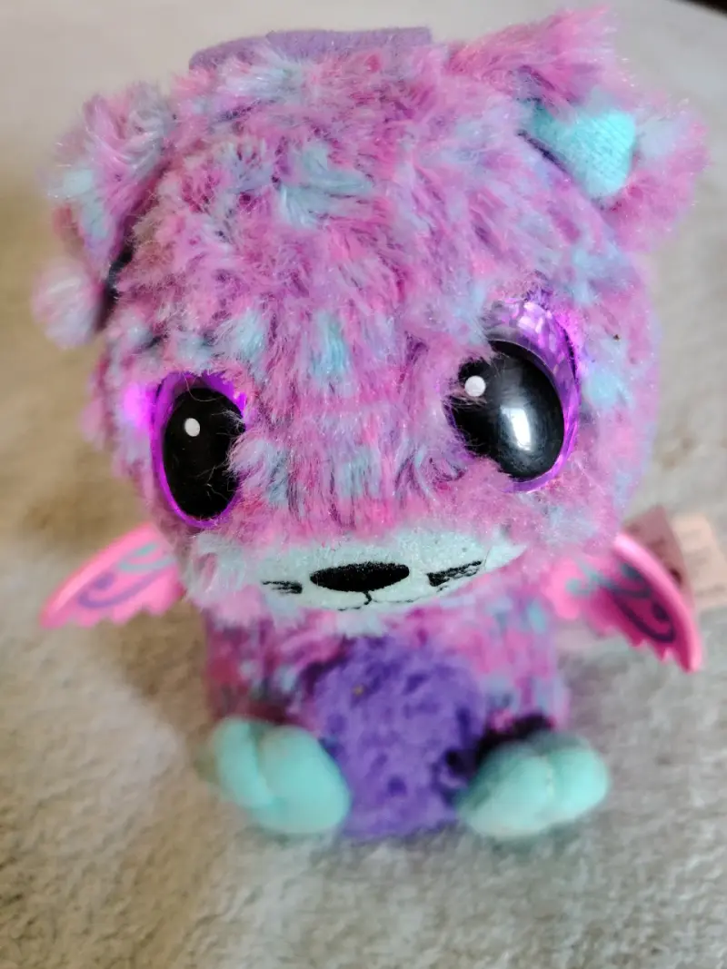 Peluchito Hatchimals con alas  con movimiento - 2