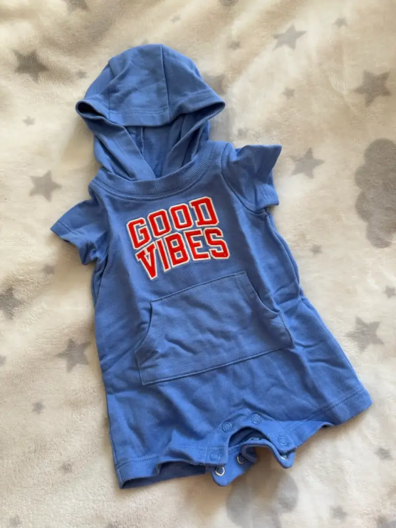 Enterito azul con capucha 'Good Vibes' - 1