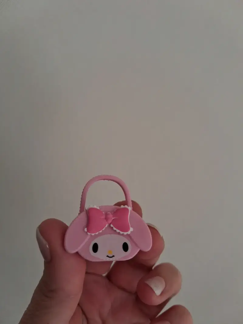 Muñeca coleccionable con accesorios - 4