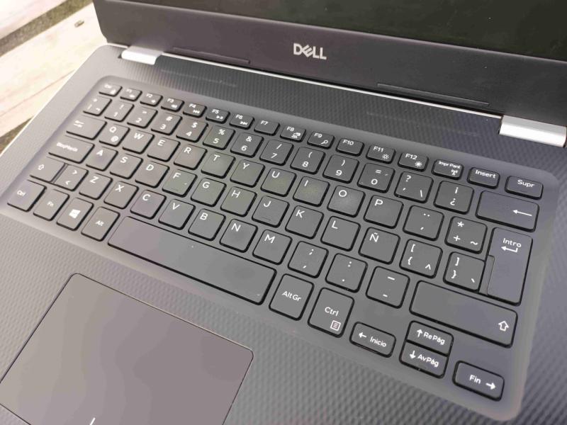 Notebook Dell Intel I3/SSD M.2 240GB/8GB RAM. - 2